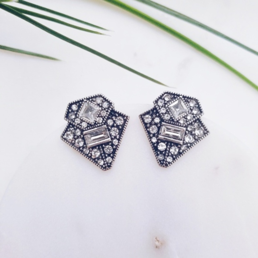 Crystal Triangle Geometrical Earrings - Picture 2 of 4